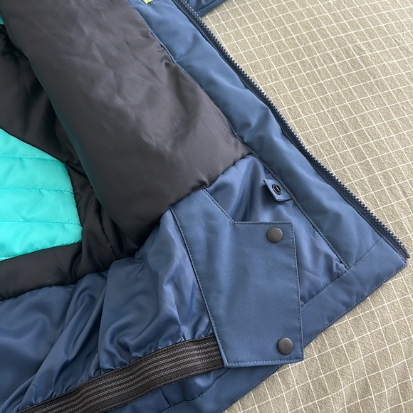 Obermeyer Boys Mach 12 Insulated Jacket - Picture 10 of 16